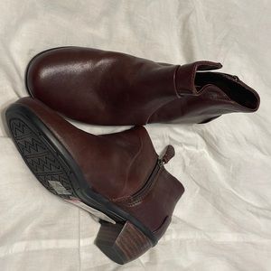NWT (no box). - Nuture Brown Leather Bootie